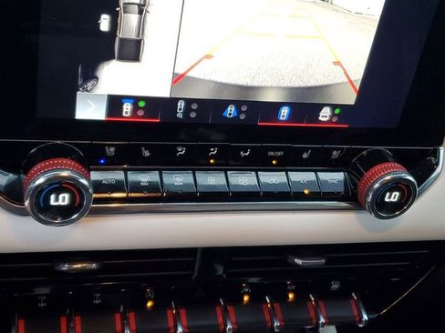 Used 2023 GMC Canyon AT4X image 22