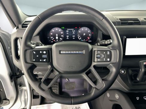 Used 2024 Land Rover Defender 110 X-Dynamic SE AWD/4WD image 17