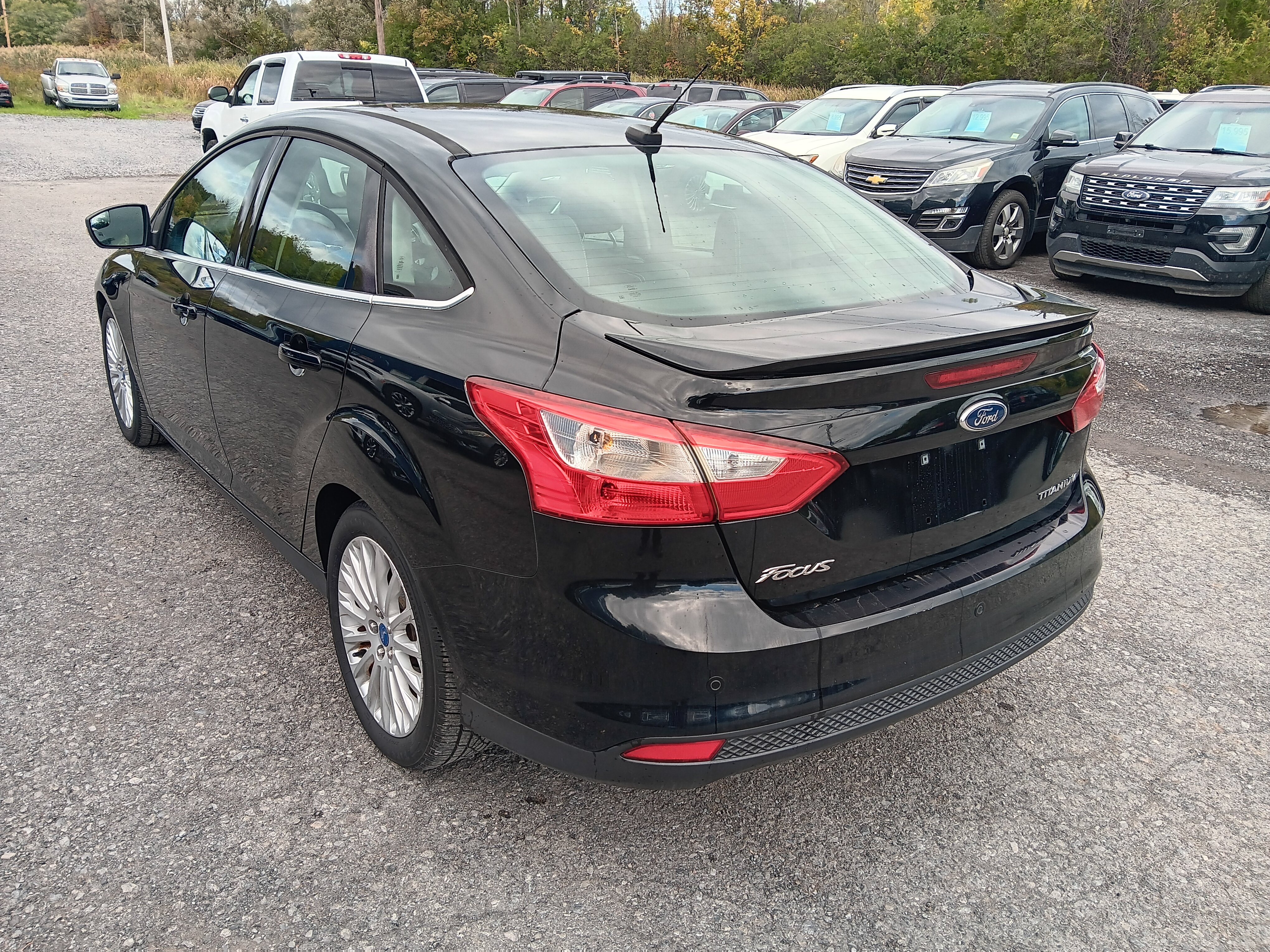 Used 2012 Ford Focus Titanium FWD image 3