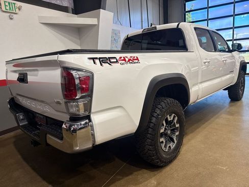 Used 2023 Toyota Tacoma TRD Off-Road AWD/4WD image 40