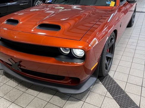 Used 2022 Dodge Challenger SRT Hellcat w/ Plus Package RWD image 5