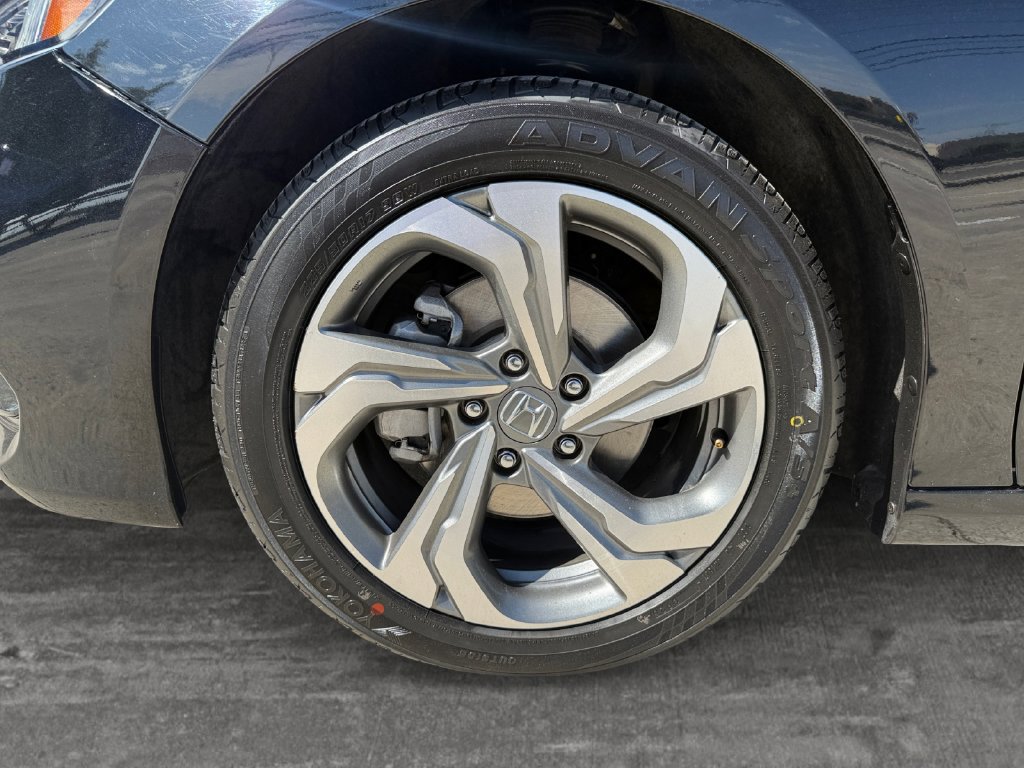 Used 2018 Honda Accord EX image 9