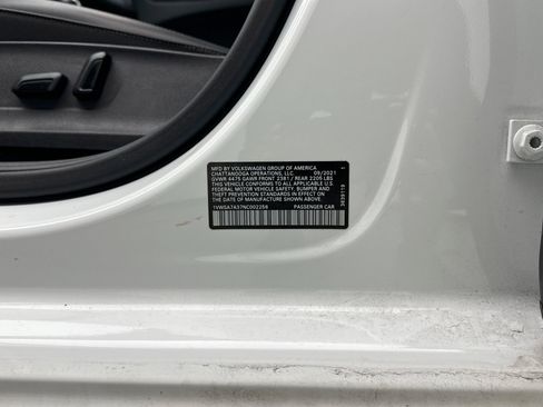 Used 2022 Volkswagen Passat 2.0T SE image 12