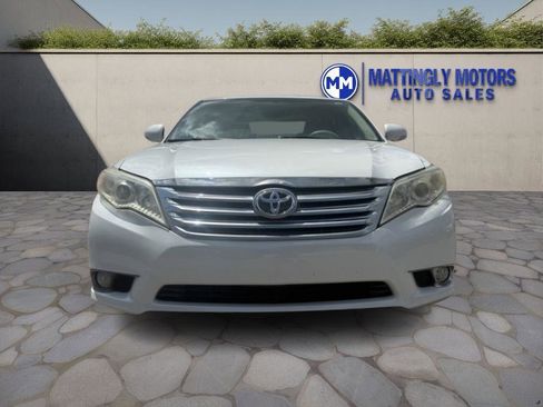 Used 2012 Toyota Avalon image 8