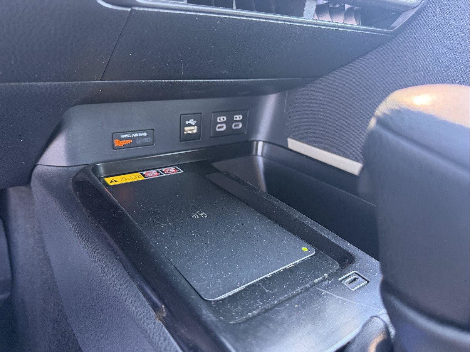 Used 2025 Toyota Camry LE FWD image 25