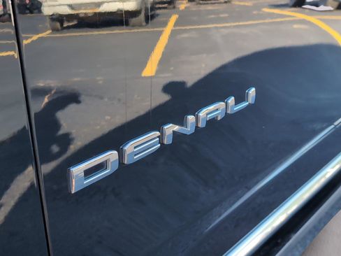 Used 2022 GMC Yukon Denali w/ Denali Ultimate Package image 33