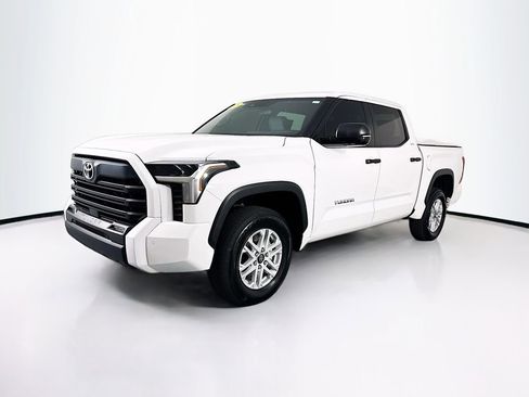 Used 2025 Toyota Tundra SR5 w/ SR5 Convenience Package AWD/4WD image 3
