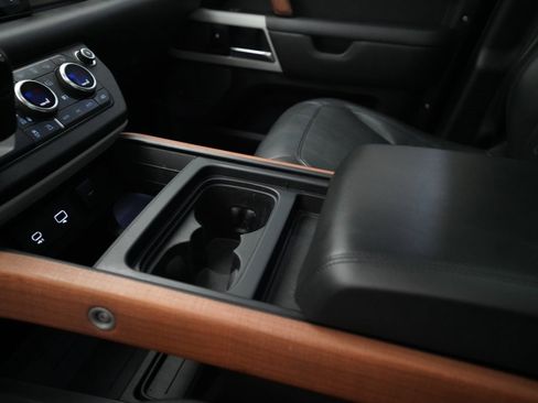 Used 2020 Land Rover Defender 110 HSE image 16