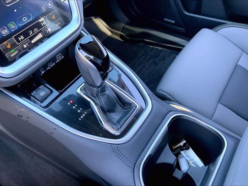 Used 2025 Subaru Outback Onyx Edition XT w/ Popular Package #2 image 15