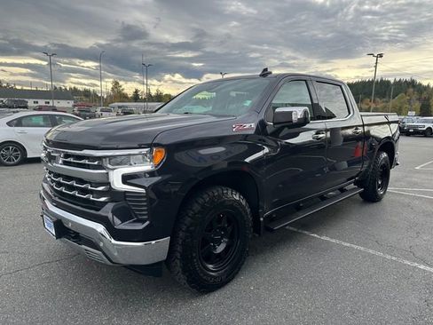 Used 2024 Chevrolet Silverado 1500 LTZ w/ Technology Package image 6