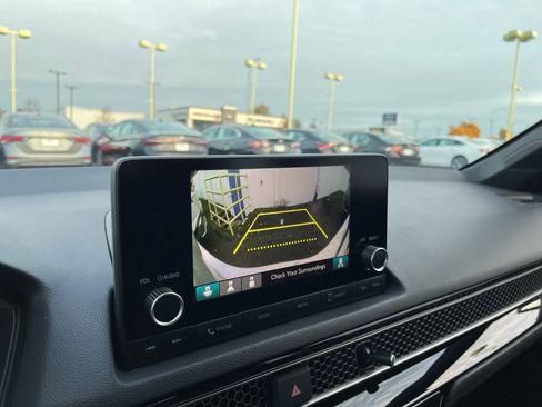 Used 2025 Honda Civic Sport image 17