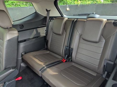 Certified 2025 Volkswagen Atlas SEL AWD/4WD image 29