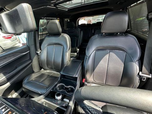 Used 2024 Jeep Grand Cherokee L Limited w/ Luxury Tech Group II image 25