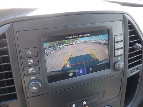 Used 2023 Mercedes-Benz Metris image 24