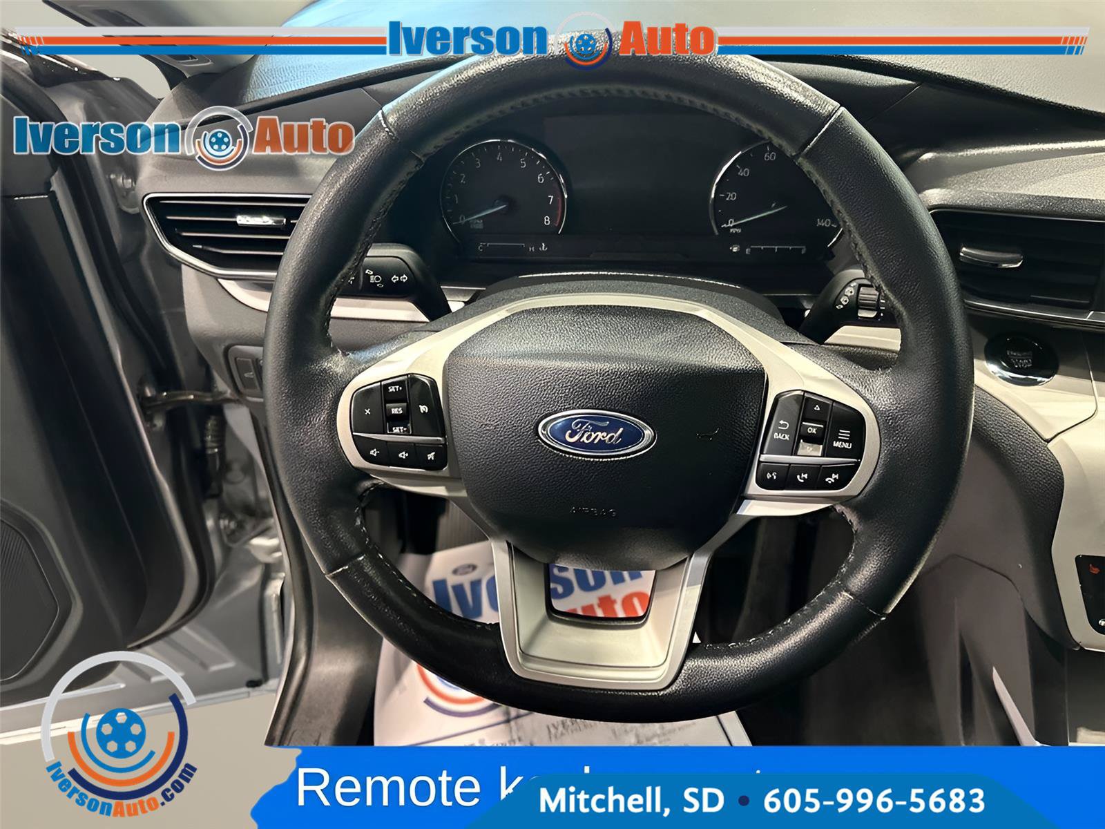 Used 2024 Ford Explorer XLT w/ Equipment Group 202A AWD/4WD image 18