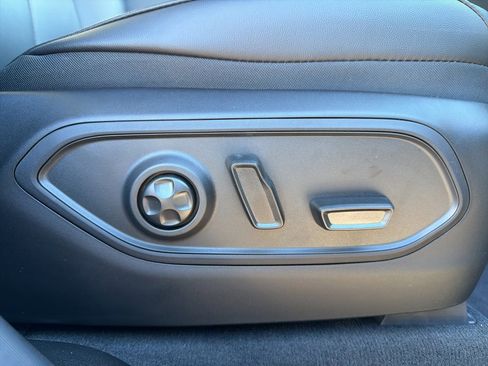 New 2025 Jeep Grand Cherokee L Limited image 32