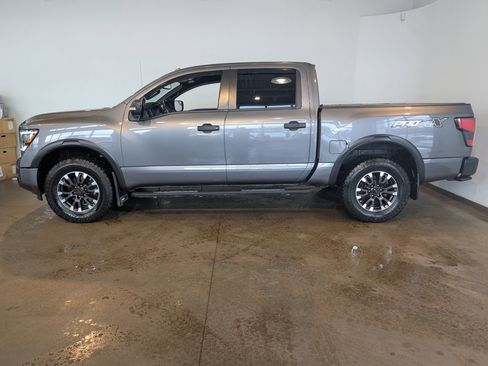 Used 2021 Nissan Titan PRO-4X w/ Pro-4x Convenience Package image 3