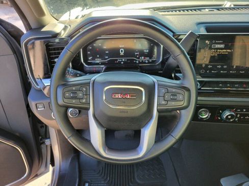 Used 2023 GMC Sierra 1500 Elevation w/ X31 Off-Road Package AWD/4WD image 17