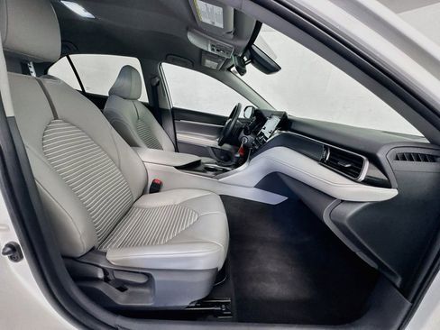 Used 2021 Toyota Camry SE FWD image 28