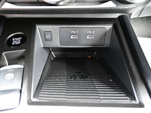 Certified 2025 Nissan Kicks SV AWD/4WD image 25