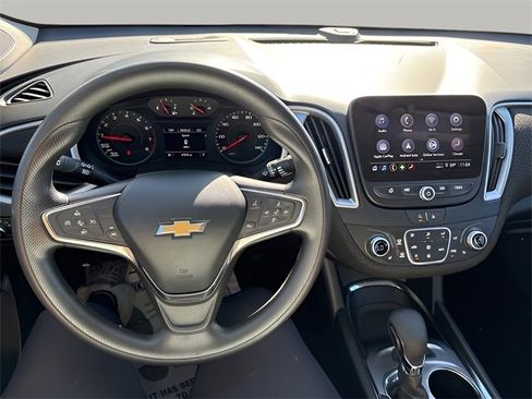 Used 2024 Chevrolet Malibu LT image 9