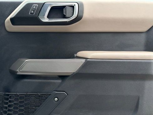 Used 2022 Ford Bronco Wildtrak image 24