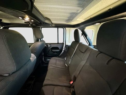 Used 2020 Jeep Wrangler Unlimited Sport S image 25