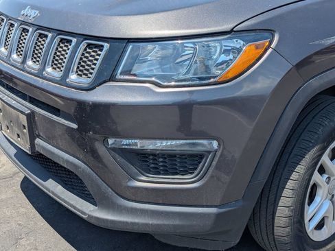 Used 2018 Jeep Compass Sport AWD/4WD image 9