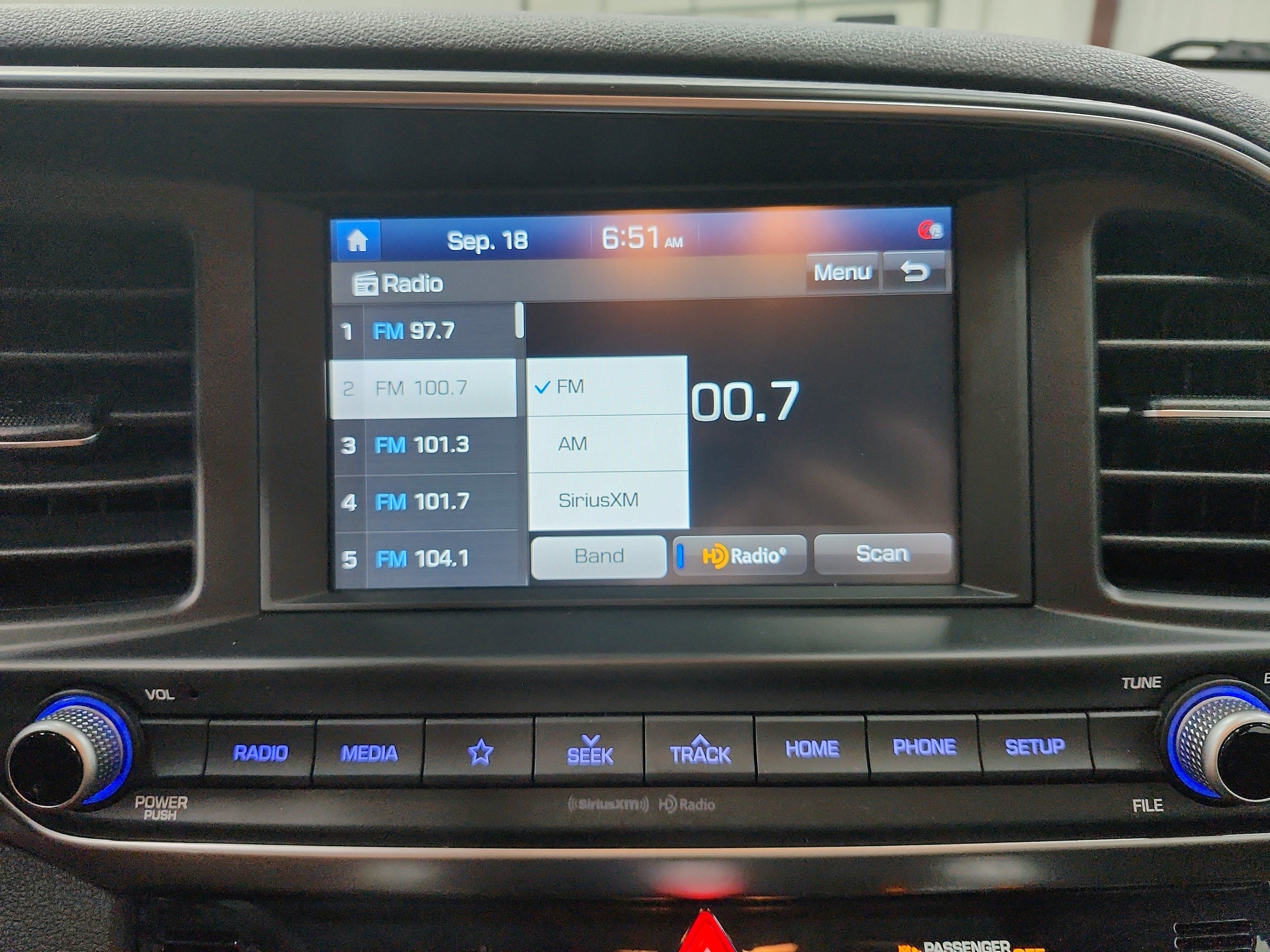 Used 2020 Hyundai Elantra Value Edition w/ Cargo Package (C1) FWD image 28