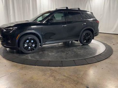 Certified 2025 INFINITI QX60 Luxe w/ Black Edition image 5