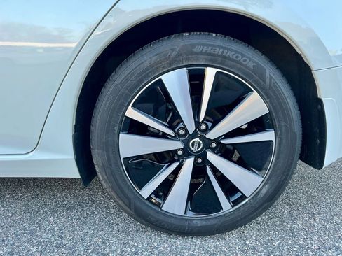 Used 2022 Nissan Altima 2.5 SV image 14