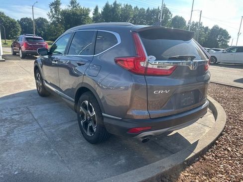 Used 2018 Honda CR-V Touring image 3