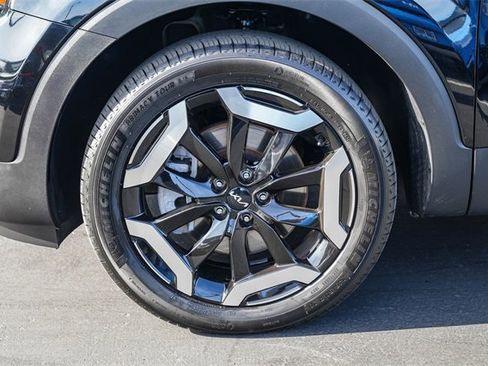 Certified 2023 Kia Telluride EX image 9