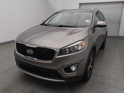 Used 2017 Kia Sorento EX image 15