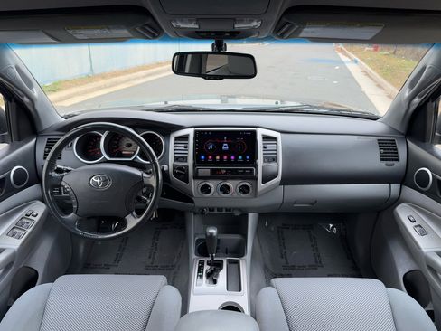Used 2010 Toyota Tacoma 4x4 Double Cab image 29