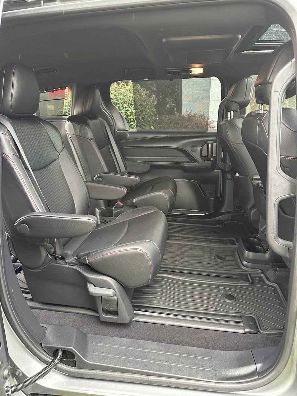 Used 2026 Toyota Sienna XSE AWD/4WD image 24