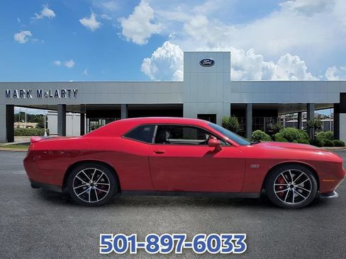 Used 2015 Dodge Challenger SRT w/ Technology Group RWD image 6