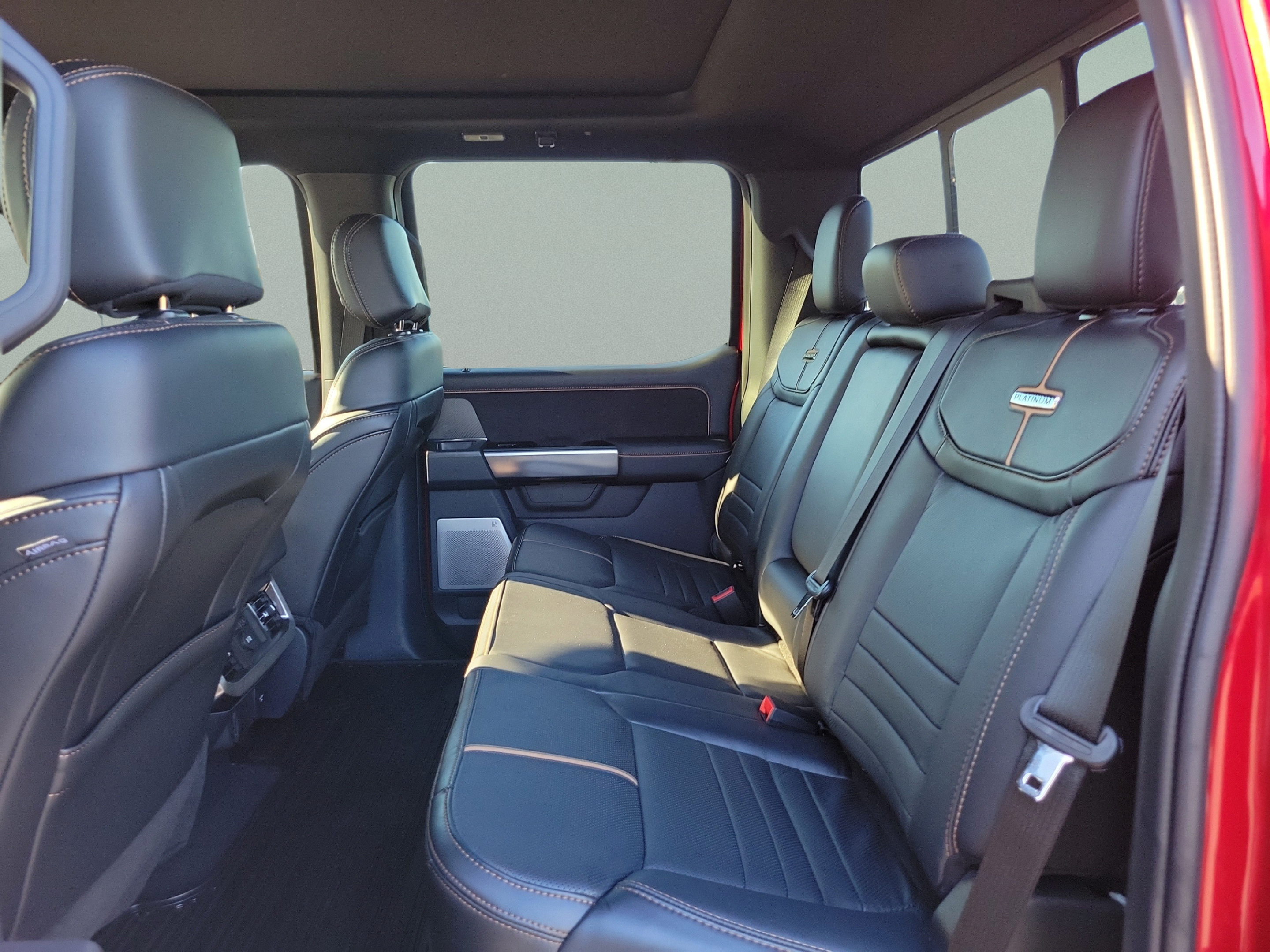 Used 2024 Ford F350 Platinum AWD/4WD image 9