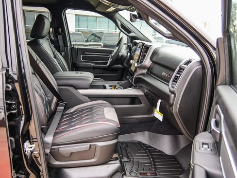 New 2025 RAM 2500 Big Horn AWD/4WD image 18