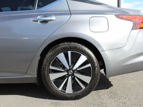 Used 2021 Nissan Altima 2.5 SV FWD image 21