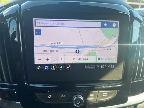 Used 2023 Chevrolet Traverse Premier image 38