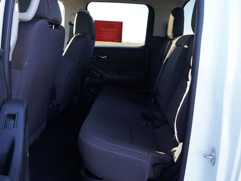 Used 2024 Nissan Frontier SV w/ Technology Package image 15