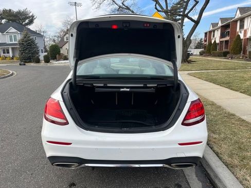Used 2020 Mercedes-Benz E 350 4MATIC Sedan image 9