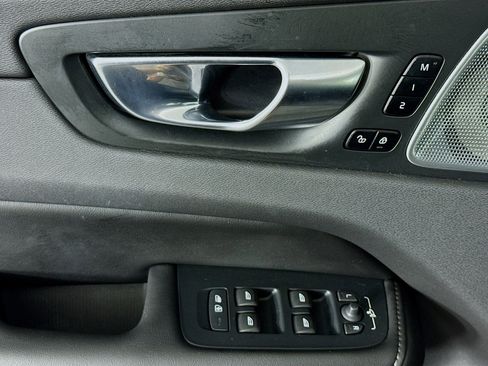 Used 2022 Volvo XC60 B5 Inscription w/ Advanced Package image 23