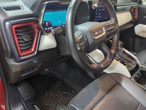Used 2023 GMC Canyon AT4X image 10