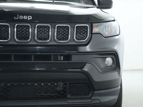 Used 2023 Jeep Compass Latitude AWD/4WD image 7