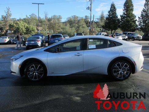 New 2026 Toyota Prius XLE image 5