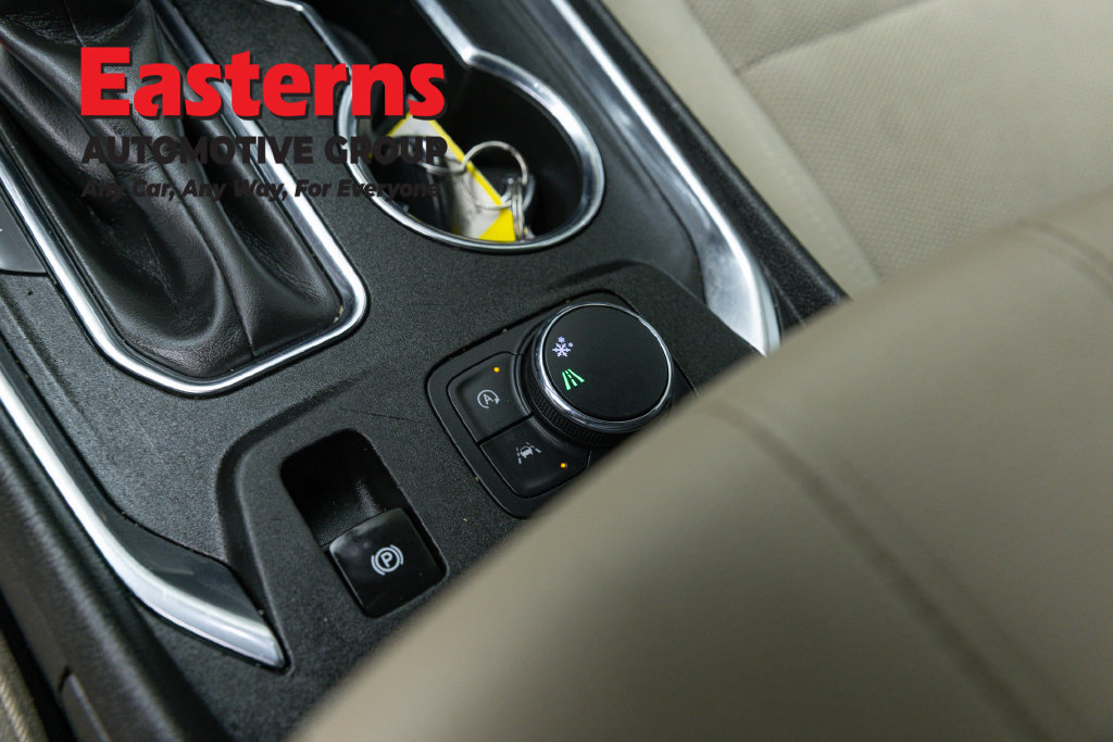 Used 2023 Chevrolet Traverse LS w/ Safety Package FWD image 20