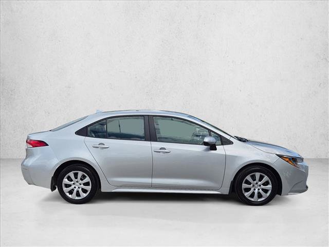 Used 2025 Toyota Corolla LE FWD image 4