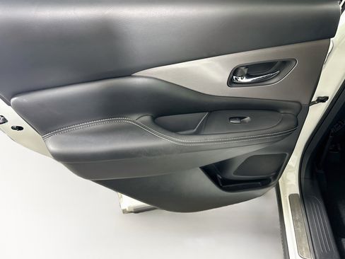 Used 2023 Nissan Murano SV w/ SV Midnight Edition Package FWD image 24
